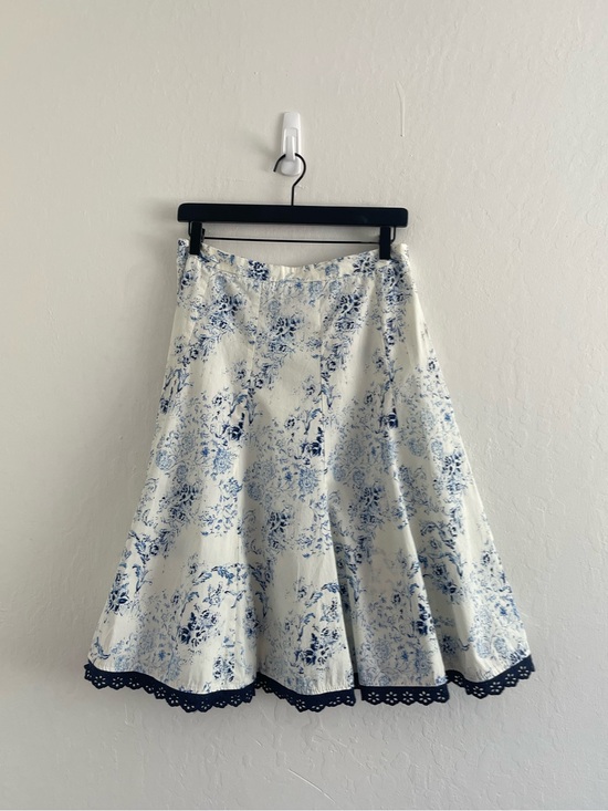 Tailor B. Moss Dresses & Skirts - Y2K Tailor B. Moss Ivory Blue Floral Retro Circle Skirt Lace Trim Midi Womens 6